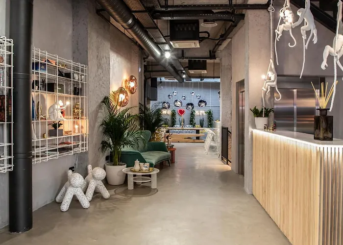 14 Reasons Why Hotel Athens