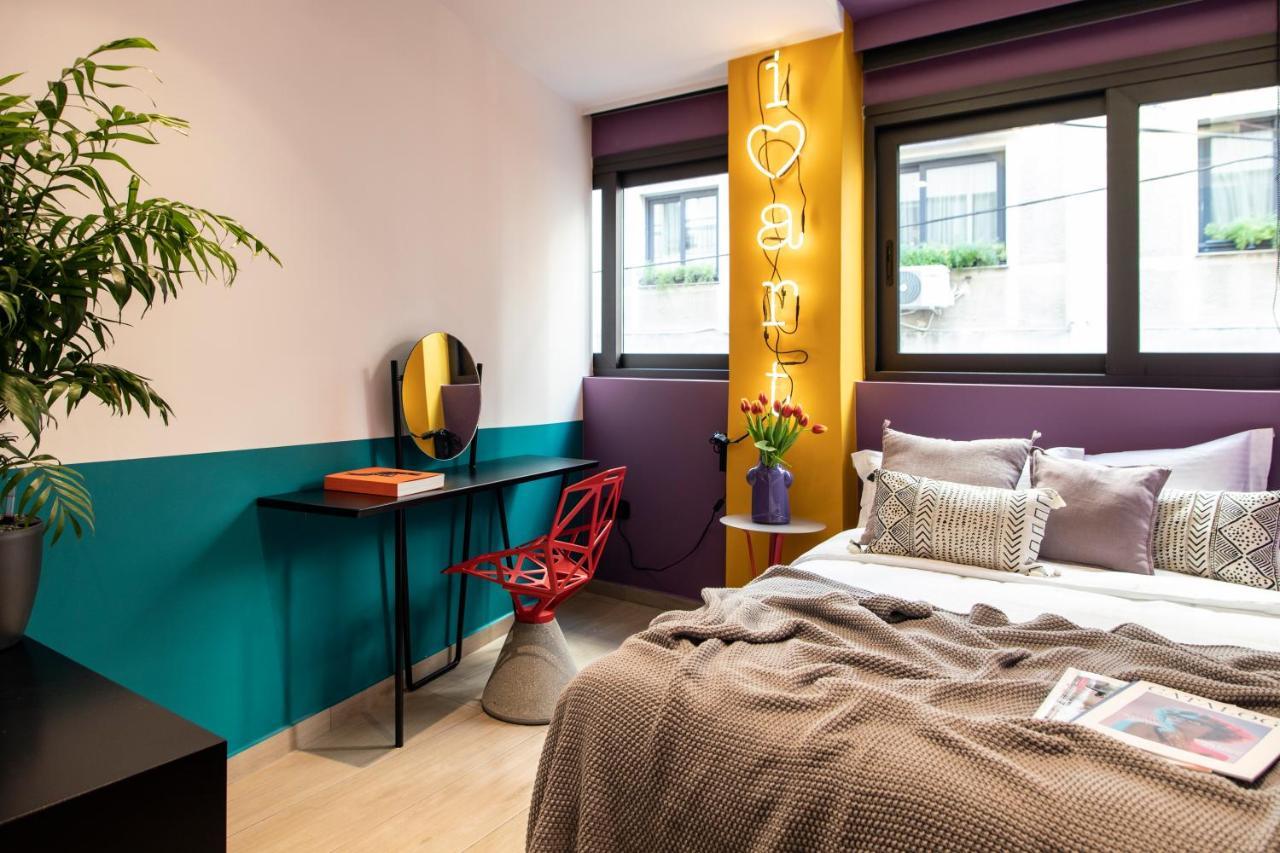14 Reasons Why Hotel